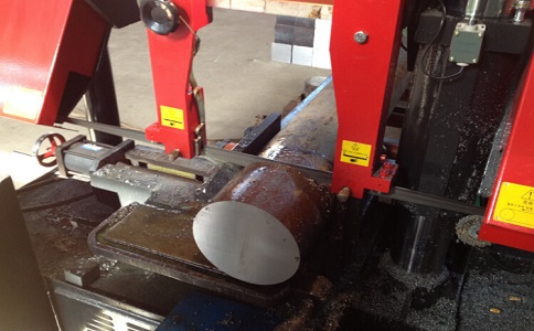 银海卧式带锯床加工时出现明显振荡如何排查？